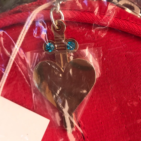 Harveys Disney Snow White Evil Queen Poison Apple - Picture 4 of 8